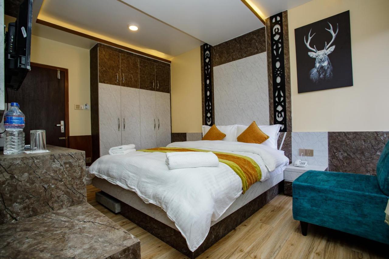 Gauri Shankar Hotel Nagarkot Bagian luar foto