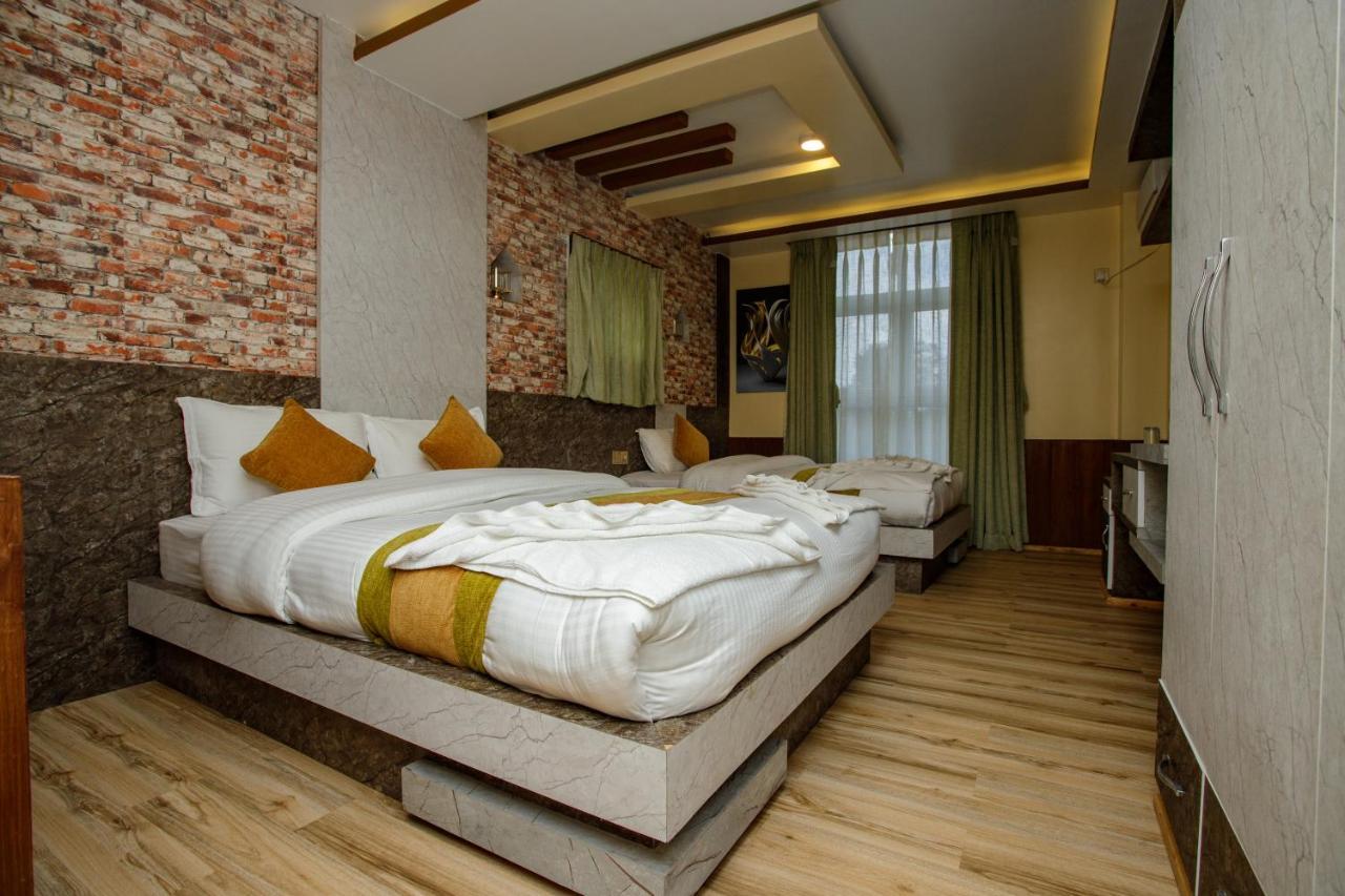 Gauri Shankar Hotel Nagarkot Bagian luar foto