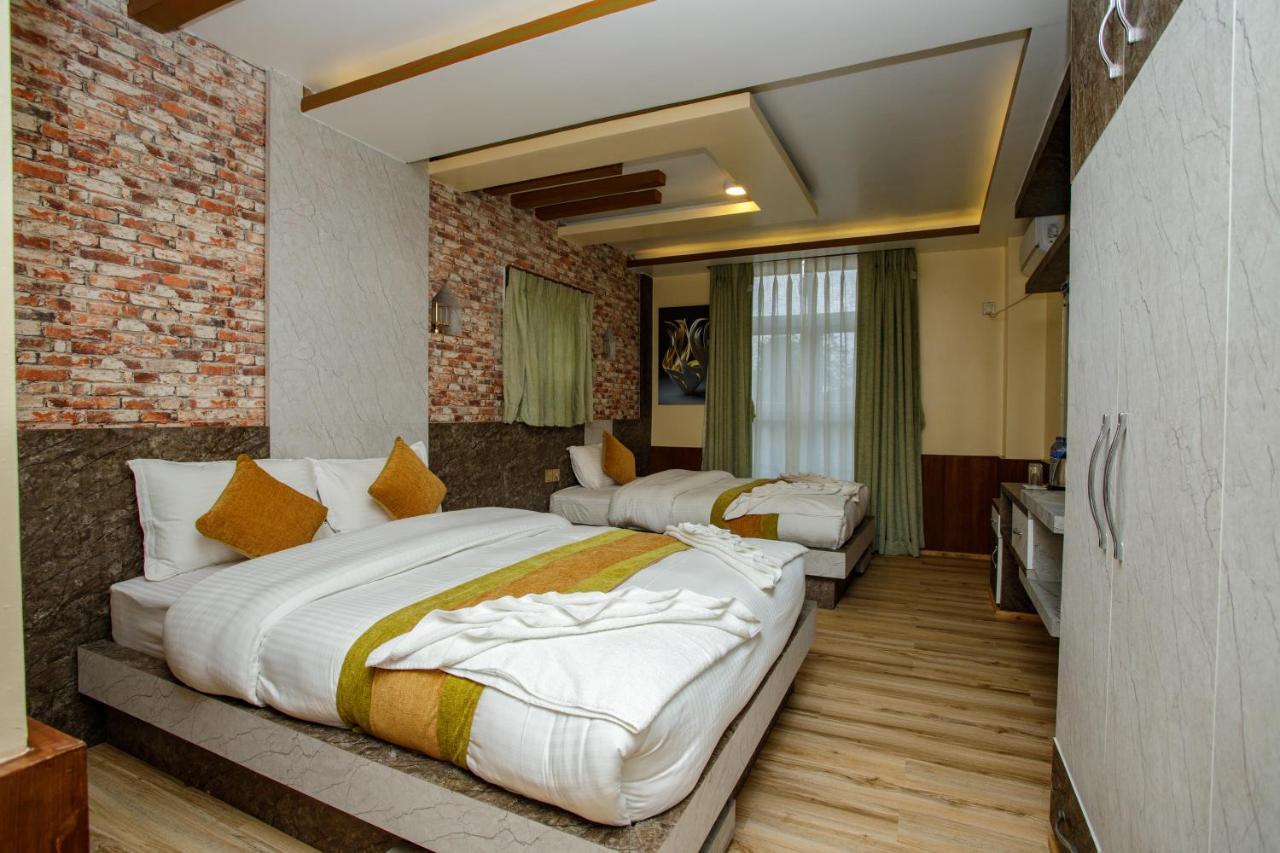 Gauri Shankar Hotel Nagarkot Bagian luar foto
