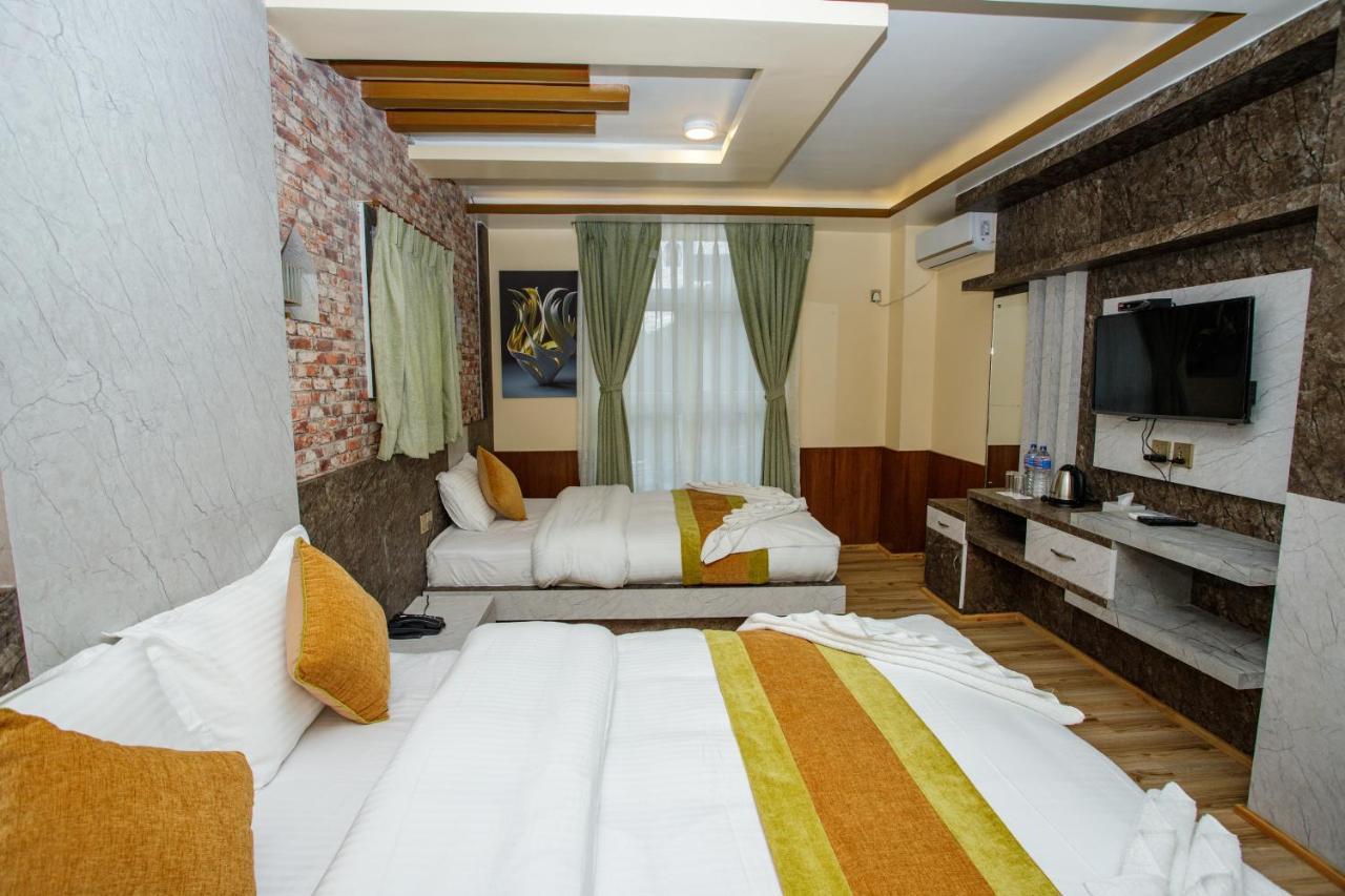 Gauri Shankar Hotel Nagarkot Bagian luar foto