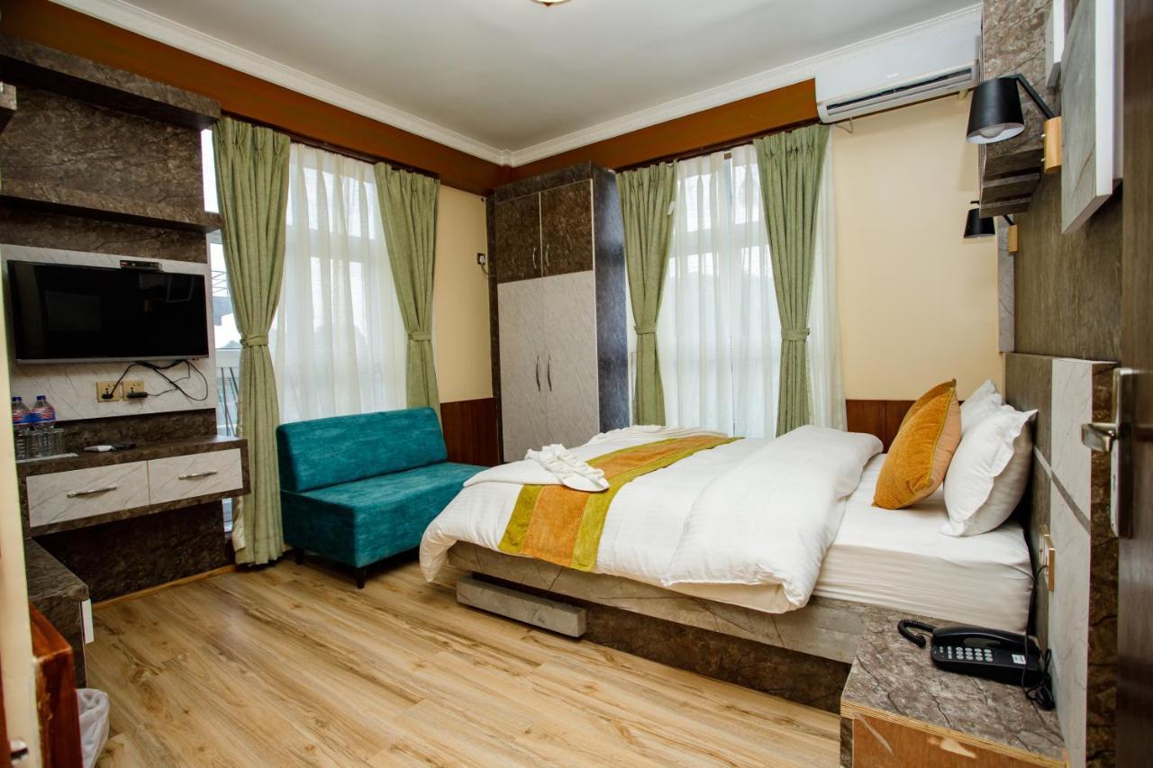 Gauri Shankar Hotel Nagarkot Bagian luar foto